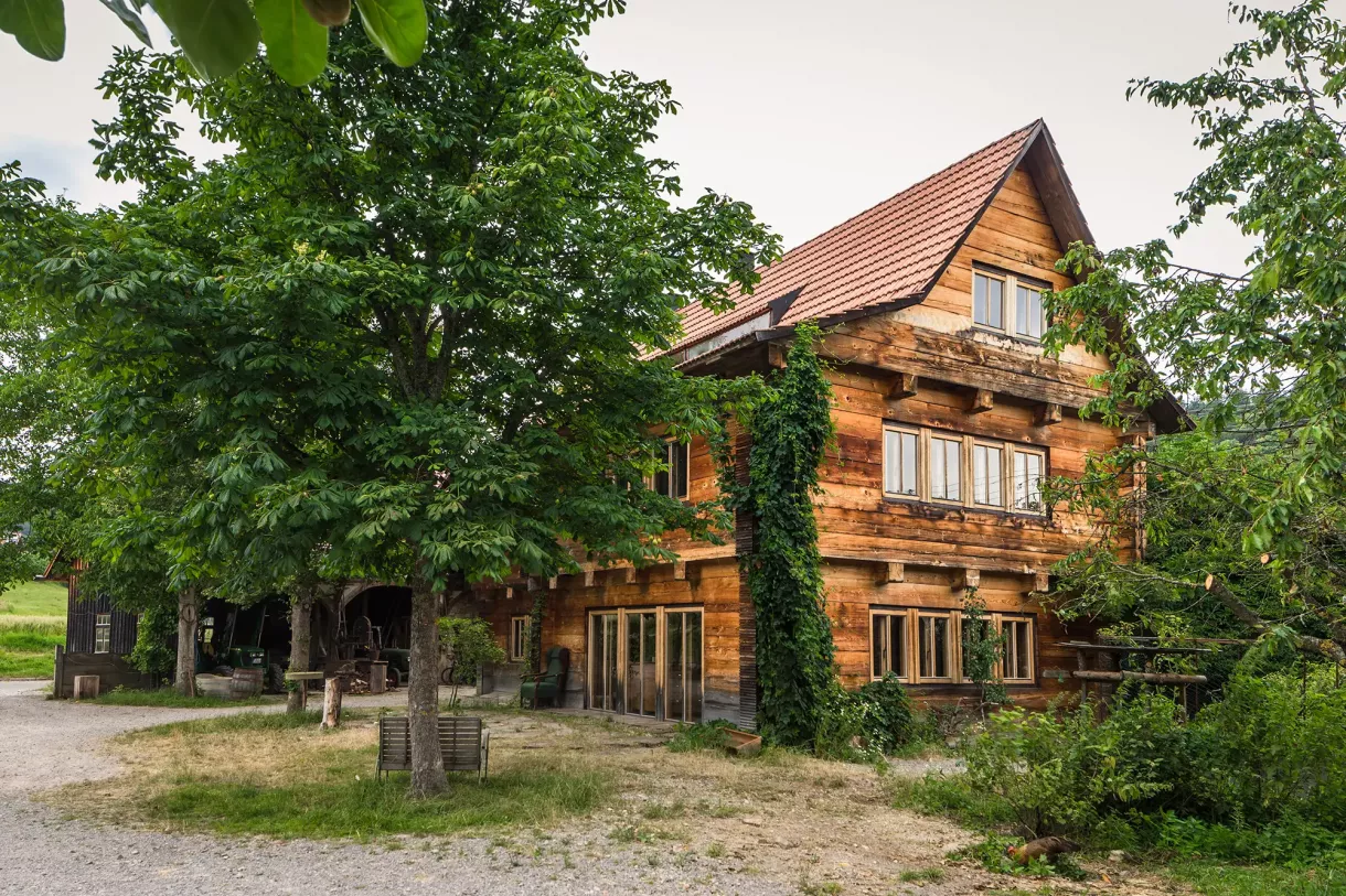 Duffner blockbau holzhaus schwaebische alb © helmuth scham 01