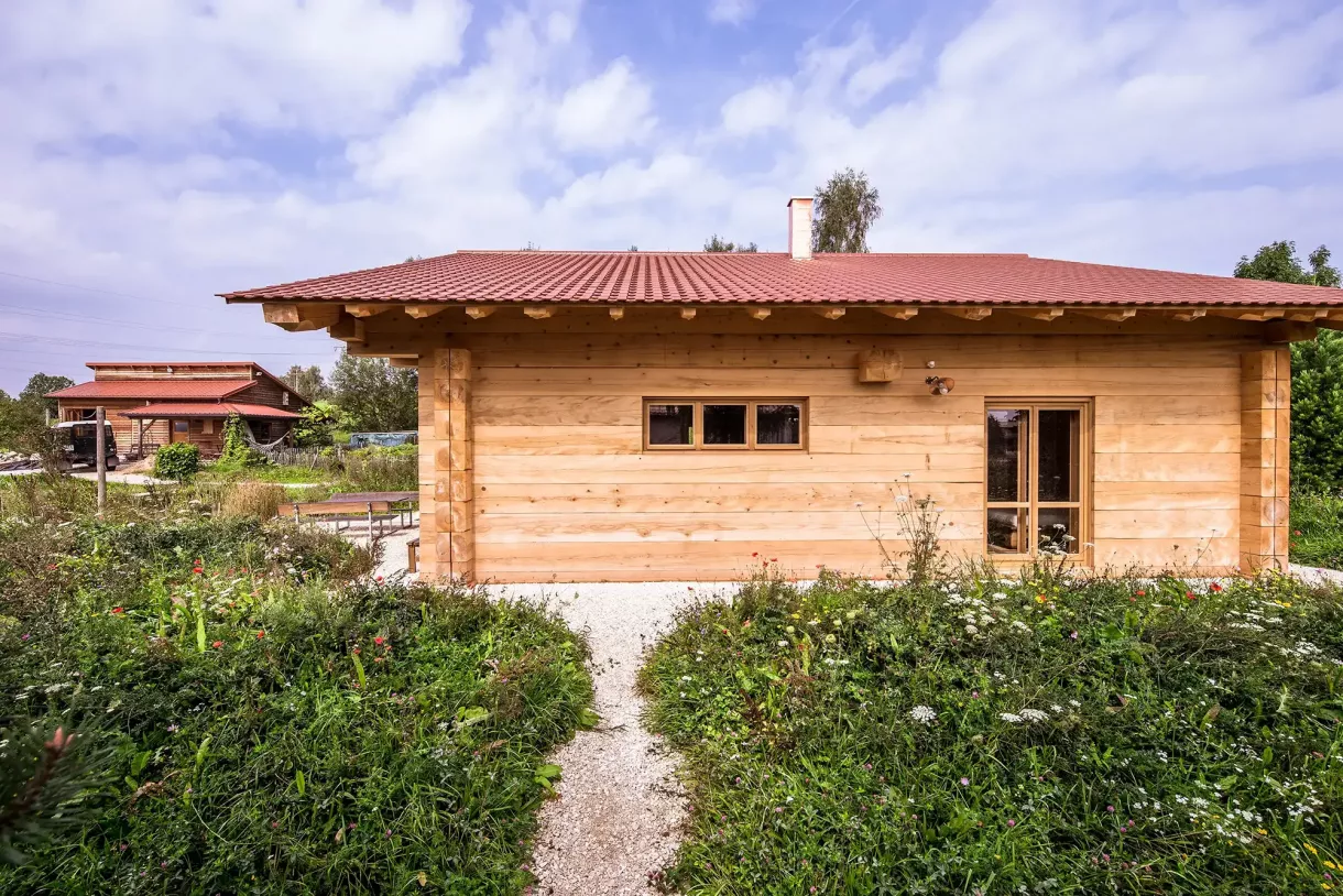 Duffner blockbau holzhaus mit naturkeller bayern © helmuth scham 022
