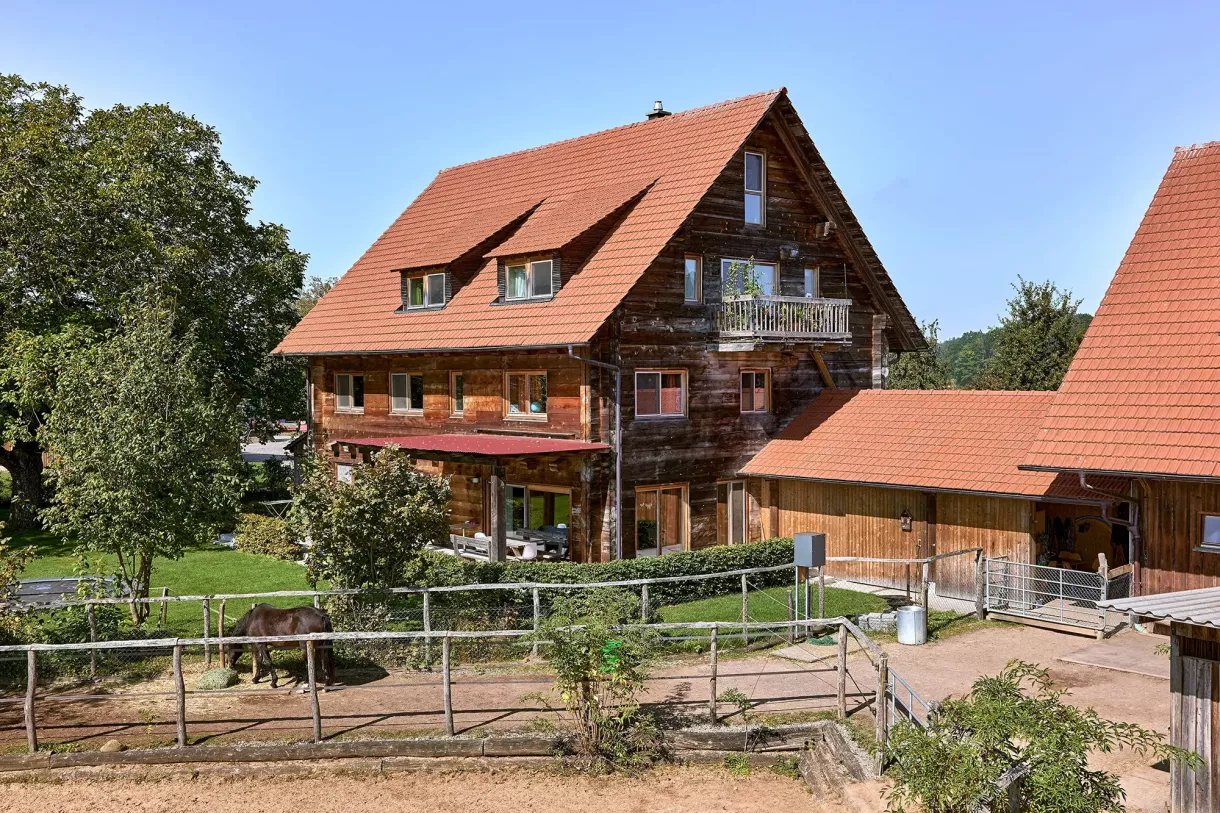 Duffner blockbau holzhaus thurgau pferdehof © helmuth scham 0042