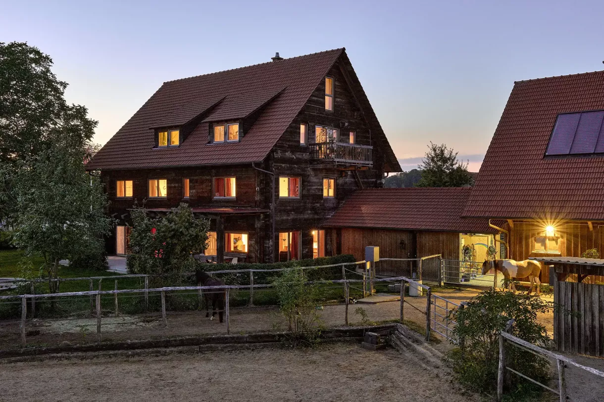 Duffner blockbau holzhaus thurgau pferdehof © helmuth scham 0324